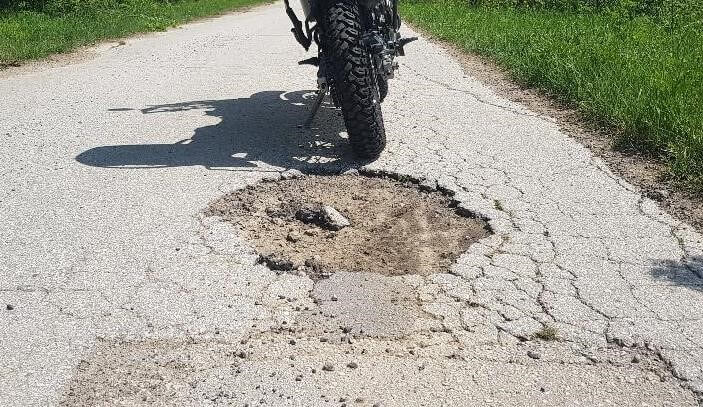 Overland Motocycle travel Adventure - Holes
